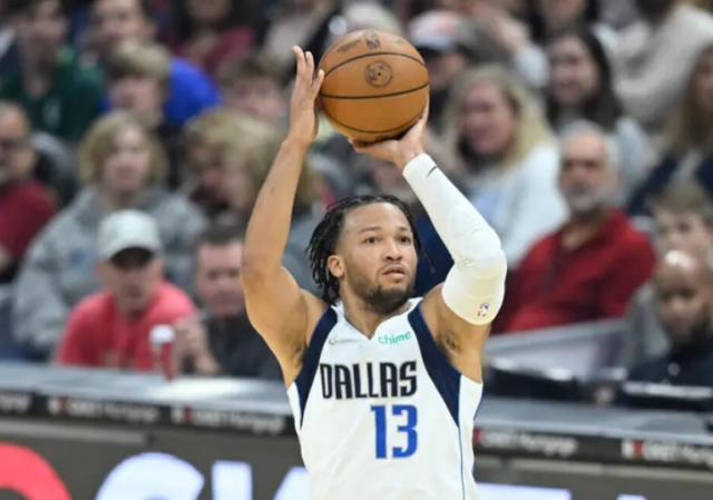 开云体育官网开云-终获心仪组织后卫 布朗森到来化解尼克斯心结